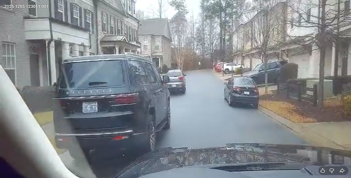 Illegal Parking On Both Sides Of My Street - Blocking Traffic In Both Directions - Thanks Beacon Management